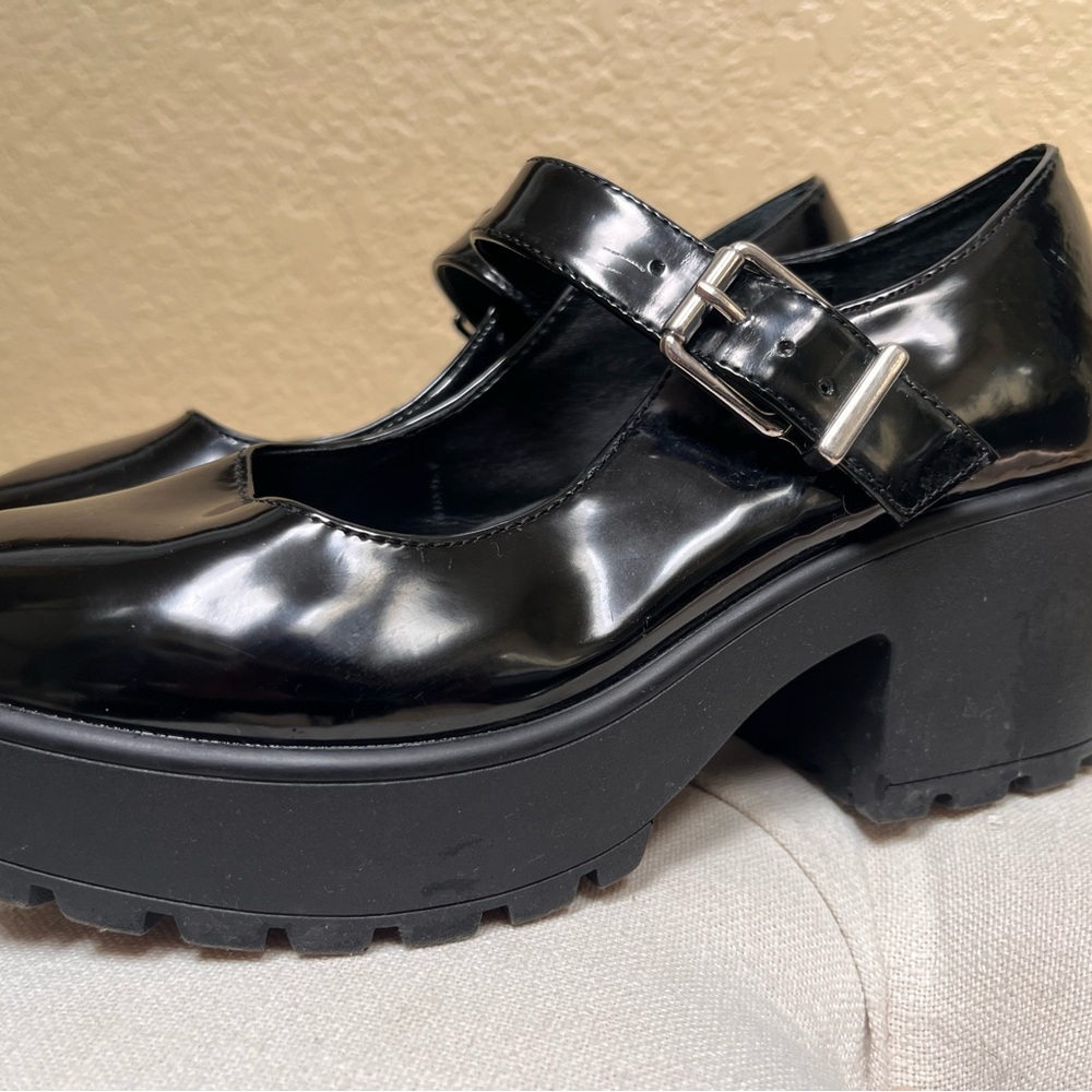 Gianni Bini Black Patent Mary Jane Platform Heels